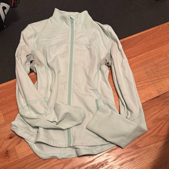 Lululemon Define Jacket - Picture 2 of 5